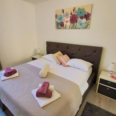 אומיס Apartment Punta מראה חיצוני תמונה
