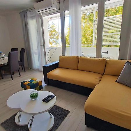אומיס Apartment Punta מראה חיצוני תמונה