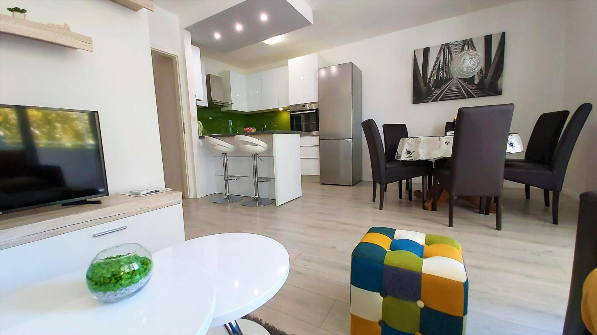 אומיס Apartment Punta מראה חיצוני תמונה